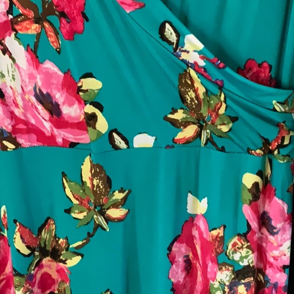 Gorgeous turquoise floral long wrap maxi dress - Picture 5 of 7